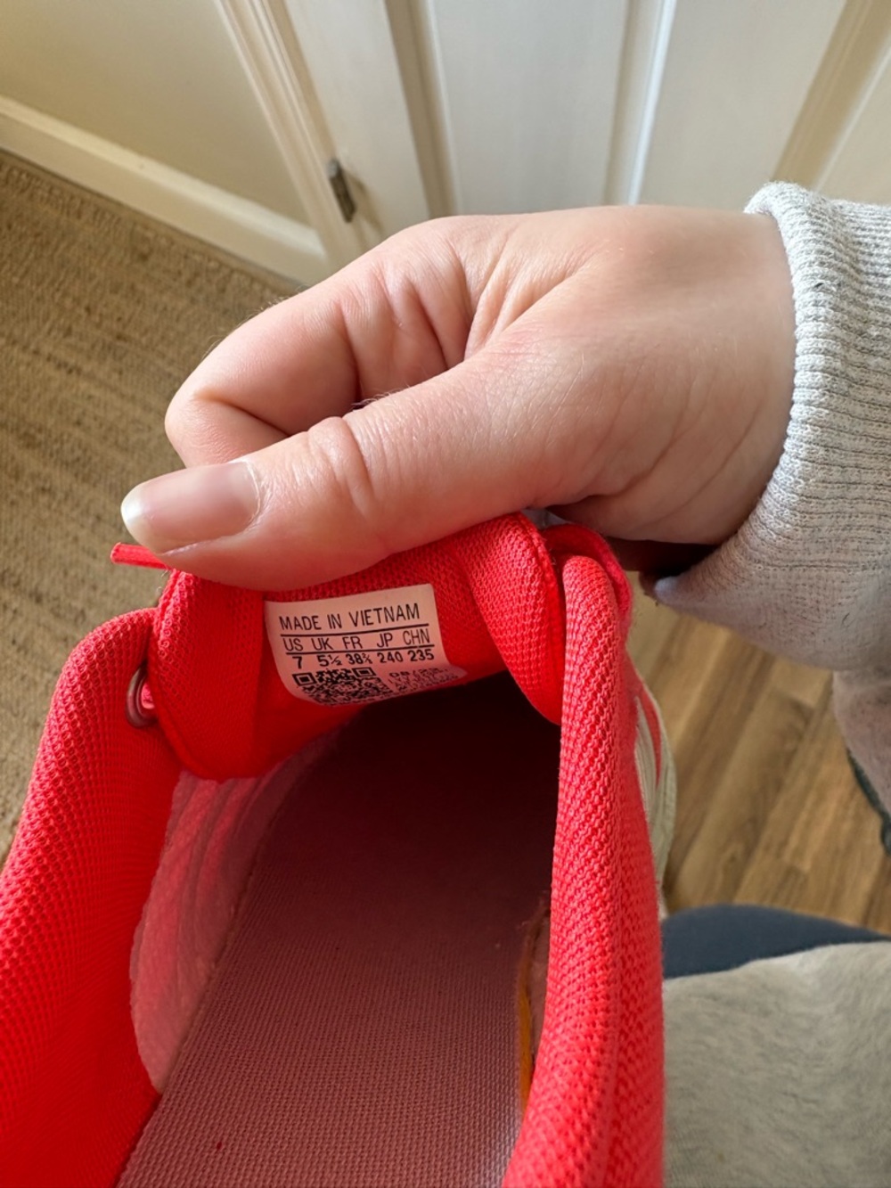 New Balance Red and White Women's Sneakers - Picture 4 of 4